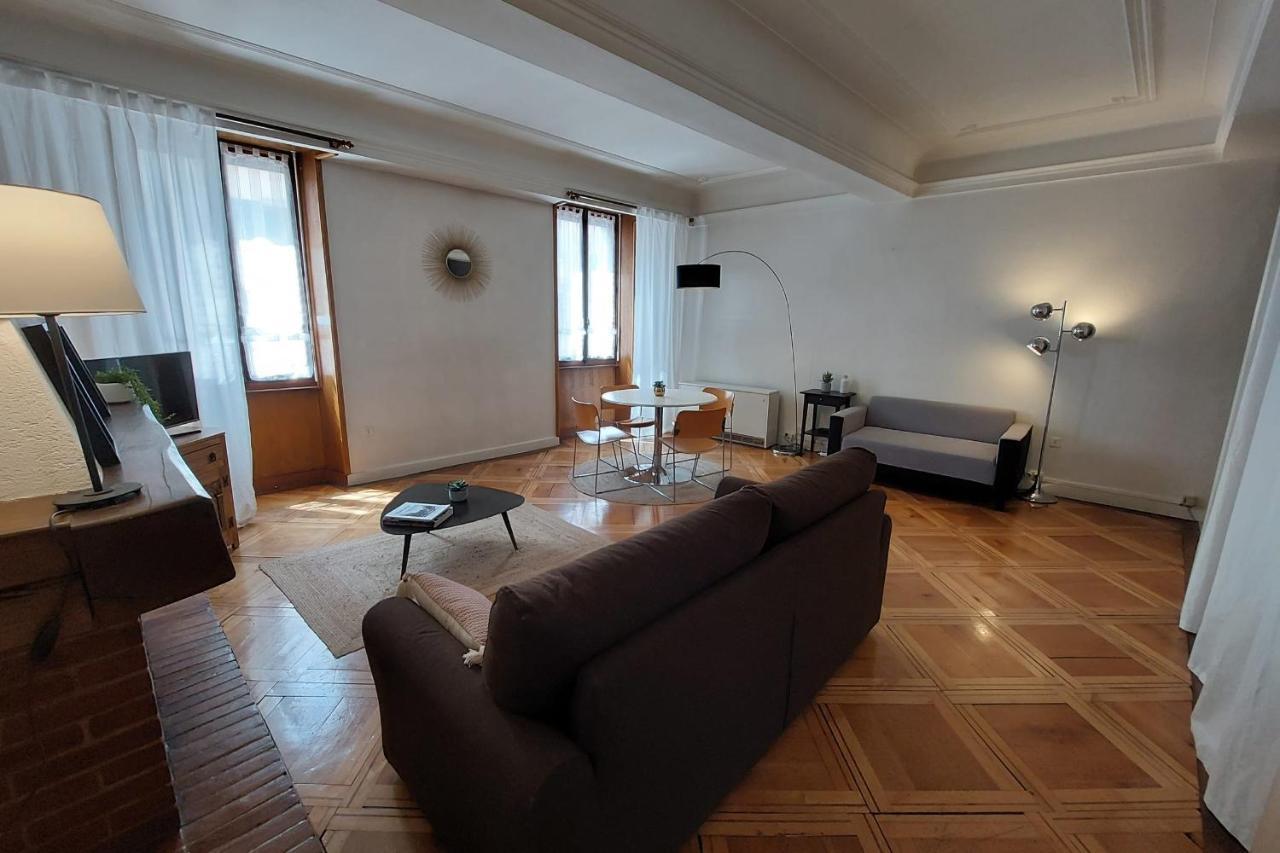 Le Vintage - Appartement En Plein Coeur De La Vieille Ville Annecy Exterior photo